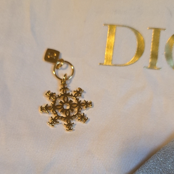 Dior White and Gold Ribbon with Charm - Picture 2 of 6